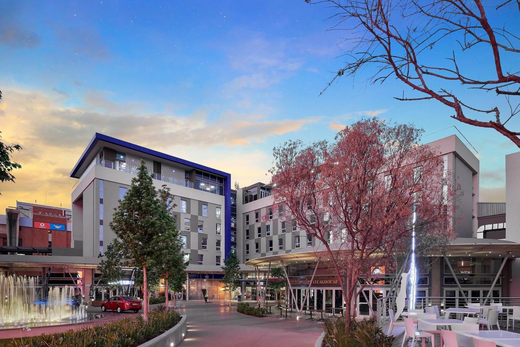 Protea Hotel By Marriott Pretoria Loftus Park Экстерьер фото